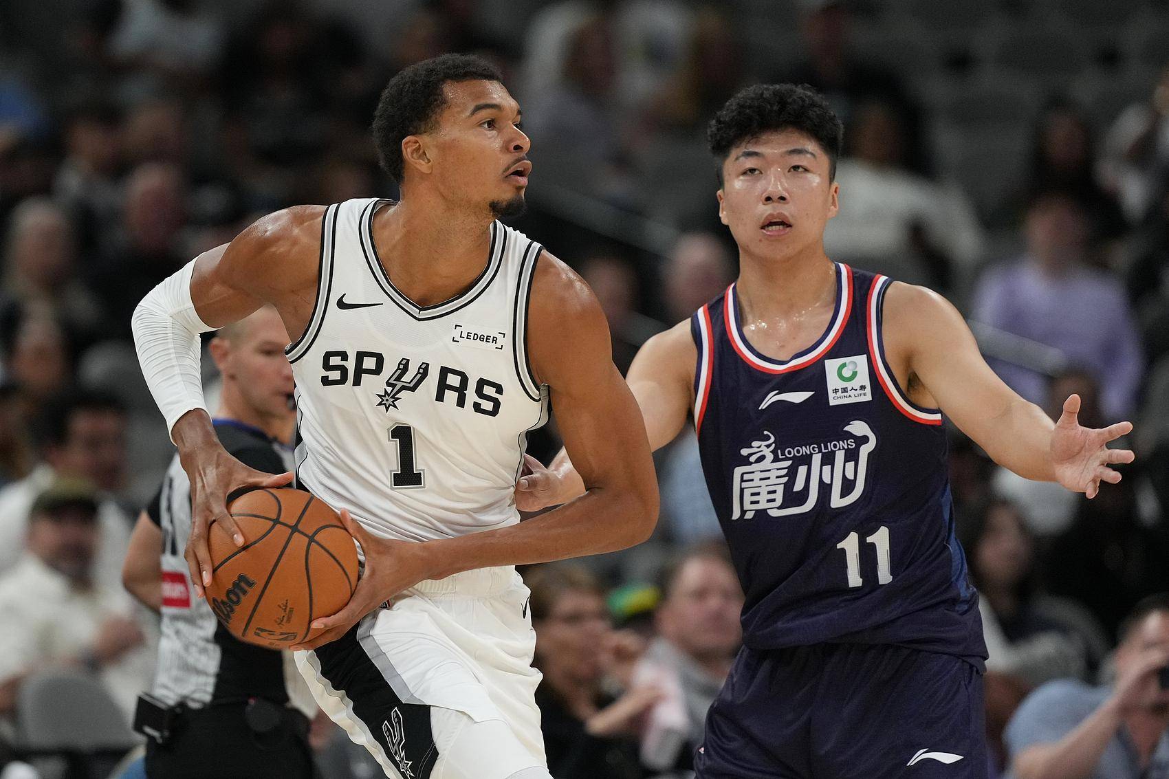 爱游戏官网-关于NBA季后赛赛前再迎强敌,尼斯门线救险,主帅态度:引发热议,纪律约束更严格的信息-爱游戏官网