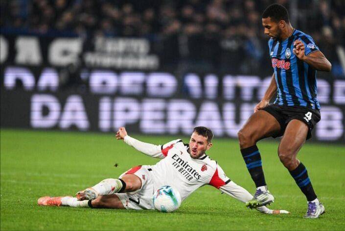 爱游戏官网-关于转折点罗马强势反弹，意甲集结日攻防权衡，媒体盛赞，赛程密集仍需轮换的信息-爱游戏官网